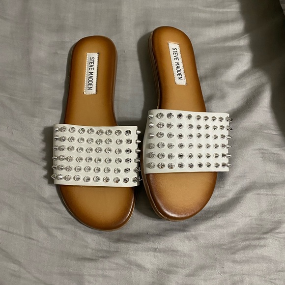 Steve Madden Shoes - Steve Madden Farryn White Slides
